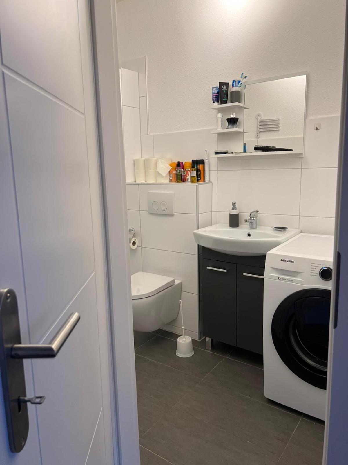 Moderne Und Helle Ferienwohnung Im Herzen Der Stadt Dortmund Bagian luar foto